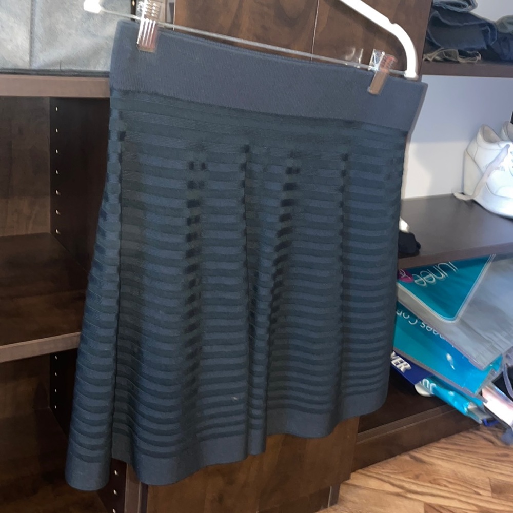 Club manaco stretch skirt hunter green
